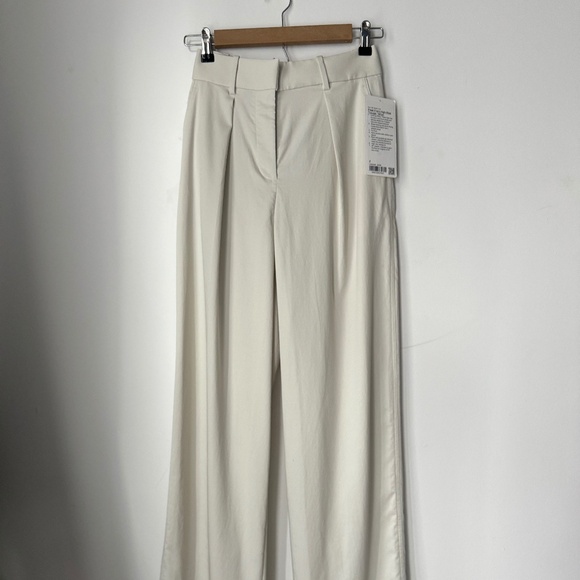 Lululemon Pleat-Front High-Rise Trouser *Short - Picture 1 of 7